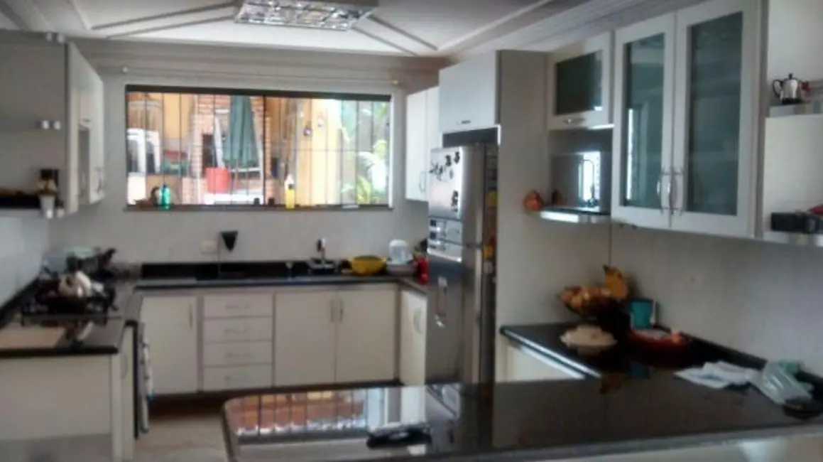 Sobrado com 4 quartos à venda, 225m2 em Vila Comercial, São Paulo - SP - imagem 1 Foto 1 de Sobrado com 4 quartos à venda, 225m2 em Vila Comercial, São Paulo - SP