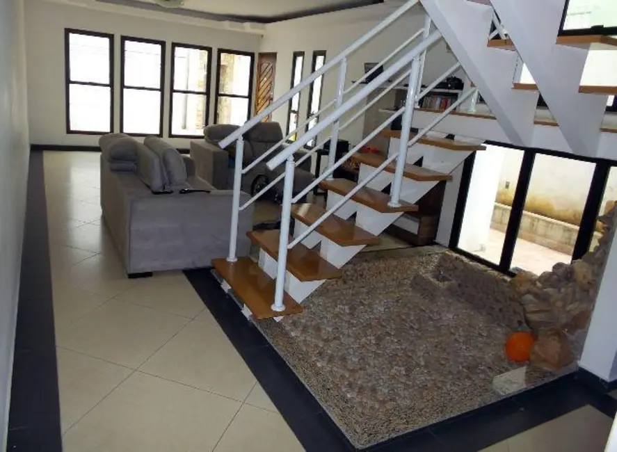 Foto 1 de Sobrado com 3 quartos à venda, 210m2 em Piqueri, São Paulo - SP