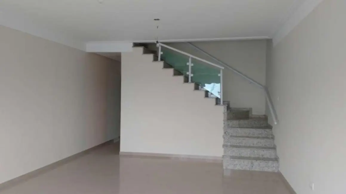 Sobrado com 3 quartos à venda, 202m2 em Vila Pereira Barreto, São Paulo - SP - imagem 4 Foto 4 de Sobrado com 3 quartos à venda, 202m2 em Vila Pereira Barreto, São Paulo - SP