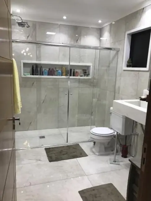 Sobrado com 4 quartos à venda, 270m2 em Vila América, São Paulo - SP - imagem 6 Foto 6 de Sobrado com 4 quartos à venda, 270m2 em Vila América, São Paulo - SP