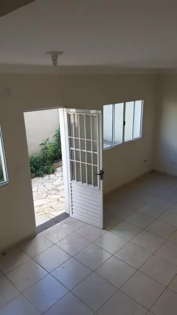 Foto 1 de Sobrado com 3 quartos à venda, 75m2 em Vila Mangalot, São Paulo - SP