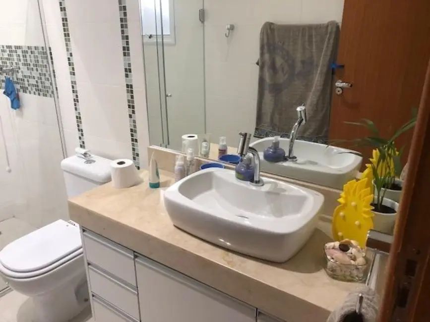 Sobrado com 3 quartos à venda, 207m2 em Parque São Domingos, São Paulo - SP - imagem 9 Foto 9 de Sobrado com 3 quartos à venda, 207m2 em Parque São Domingos, São Paulo - SP