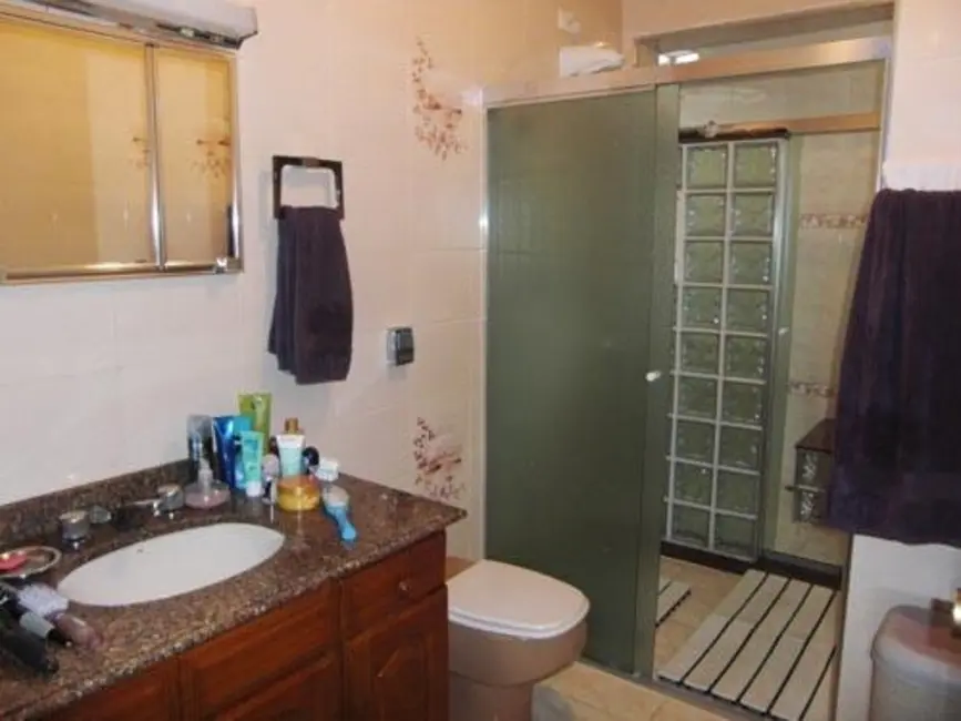 Foto 3 de Sobrado com 3 quartos à venda, 240m2 em Chora Menino, São Paulo - SP