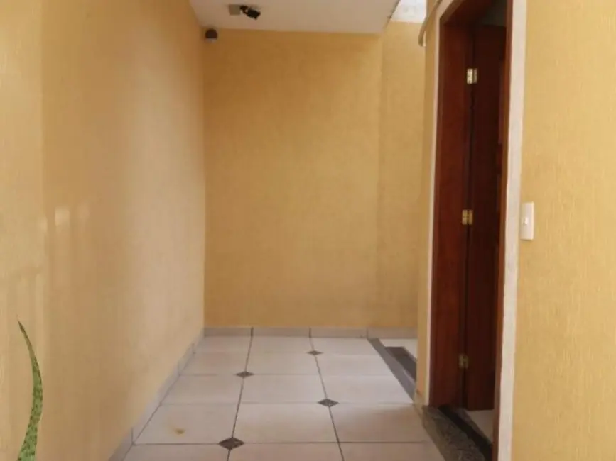 Sobrado com 3 quartos à venda, 250m2 em Jardim Santo Elias, São Paulo - SP - imagem 9 Foto 9 de Sobrado com 3 quartos à venda, 250m2 em Jardim Santo Elias, São Paulo - SP