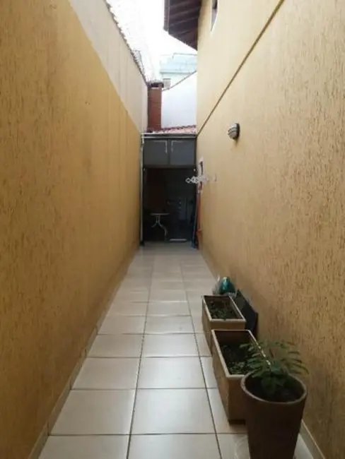 Sobrado com 3 quartos à venda, 250m2 em Jardim Santo Elias, São Paulo - SP - imagem 8 Foto 8 de Sobrado com 3 quartos à venda, 250m2 em Jardim Santo Elias, São Paulo - SP