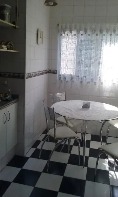 Casa com 3 quartos à venda, 250m2 em Alto da Lapa, São Paulo - SP - imagem 4 Foto 4 de Casa com 3 quartos à venda, 250m2 em Alto da Lapa, São Paulo - SP
