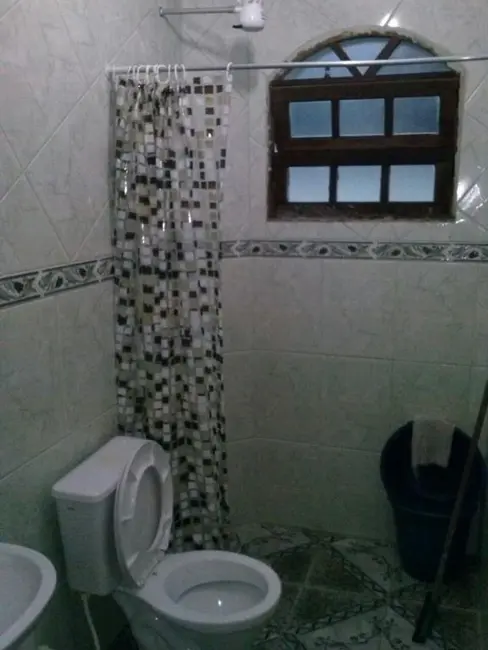 Foto 3 de Sobrado com 2 quartos à venda, 150m2 em Mongagua - SP