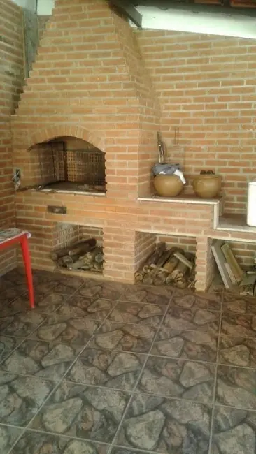 Foto 3 de Sobrado com 4 quartos à venda e para alugar, 250m2 em Mairipora - SP