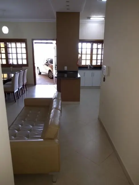 Foto 5 de Casa com 3 quartos à venda, 179m2 em Parque São Luiz, Jundiai - SP