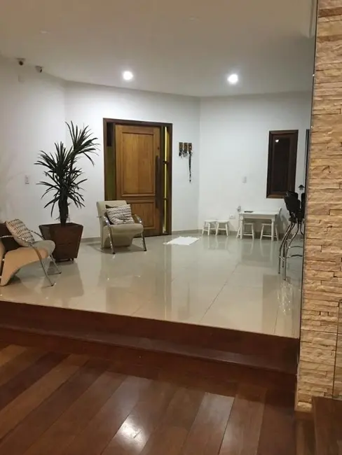 Foto 9 de Casa com 2 quartos à venda, 450m2 em Embu Das Artes - SP
