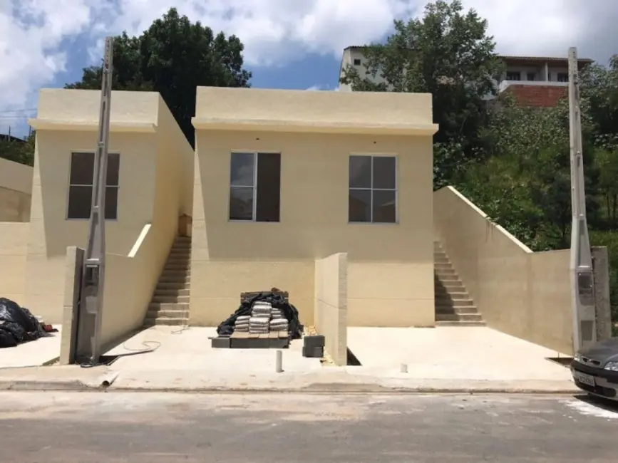 Casa com 2 quartos à venda, 60m2 em Mairinque - SP - imagem 3 Foto 3 de Casa com 2 quartos à venda, 60m2 em Mairinque - SP