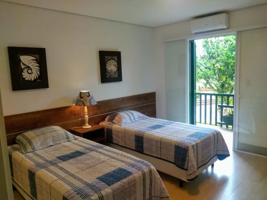 Foto 2 de Apartamento com 3 quartos para alugar, 100m2 em Caraguatatuba - SP