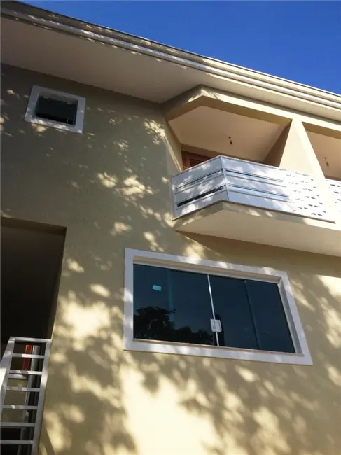 Sobrado com 3 quartos à venda, 180m2 em Parque São Domingos, São Paulo - SP - imagem 2 Foto 2 de Sobrado com 3 quartos à venda, 180m2 em Parque São Domingos, São Paulo - SP