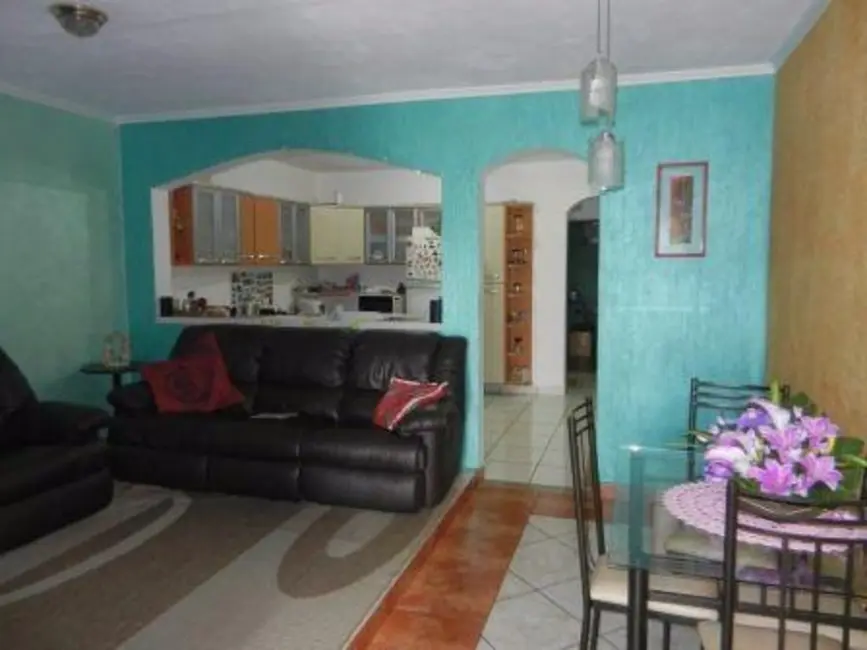 Sobrado com 3 quartos à venda, 213m2 em Vila Nossa Senhora do Retiro, São Paulo - SP - imagem 7 Foto 7 de Sobrado com 3 quartos à venda, 213m2 em Vila Nossa Senhora do Retiro, São Paulo - SP