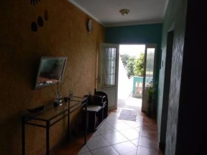 Sobrado com 3 quartos à venda, 213m2 em Vila Nossa Senhora do Retiro, São Paulo - SP - imagem 4 Foto 4 de Sobrado com 3 quartos à venda, 213m2 em Vila Nossa Senhora do Retiro, São Paulo - SP