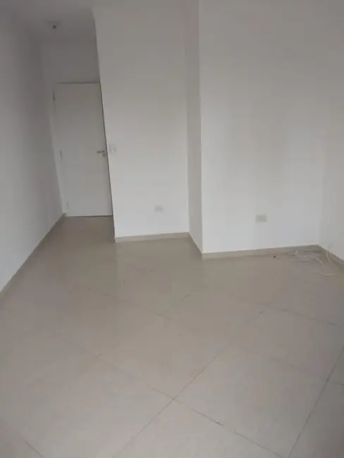 Foto 3 de Casa com 3 quartos à venda, 200m2 em Vila Mangalot, São Paulo - SP