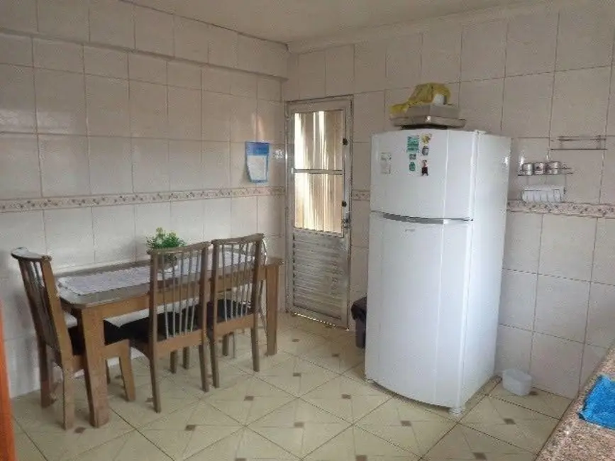 Foto 9 de Casa com 2 quartos à venda, 174m2 em Vila Zat, São Paulo - SP