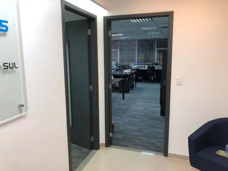 Sala Comercial à venda e para alugar, 170m2 em Bela Vista, São Paulo - SP - imagem 9 Foto 9 de Sala Comercial à venda e para alugar, 170m2 em Bela Vista, São Paulo - SP