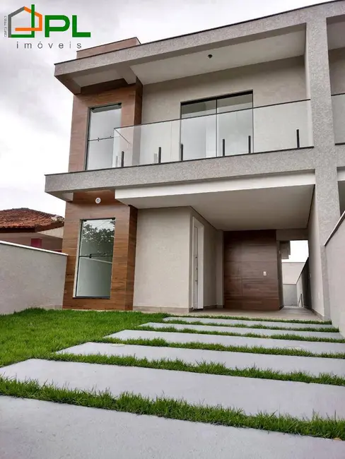 Foto 1 de Sobrado com 3 quartos à venda em Itapoa - SC