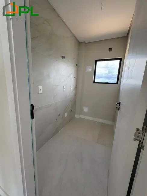 Foto 8 de Apartamento à venda em Itapema do Norte, Itapoa - SC