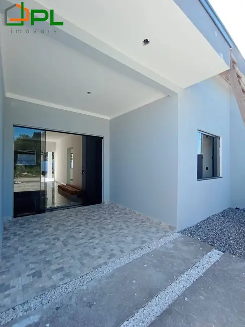 Foto 1 de Casa com 3 quartos à venda, 79m2 em Itapoa - SC
