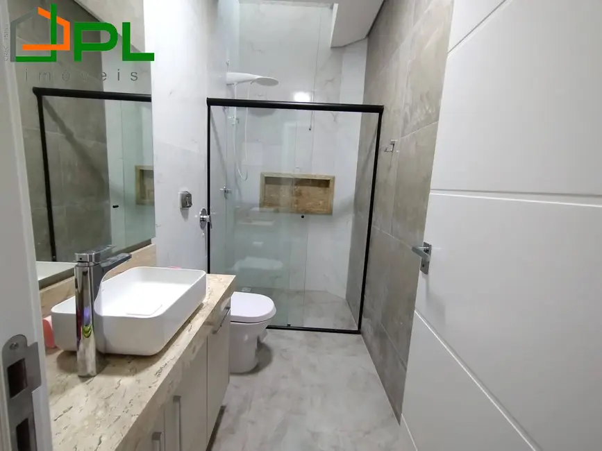 Foto 7 de Sobrado com 4 quartos à venda, 210m2 em Itapoa - SC