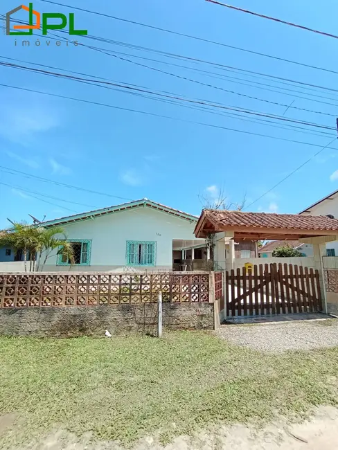 Foto 3 de Casa com 3 quartos à venda, 360m2 em Itapoa - SC