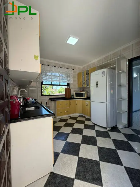 Foto 6 de Sobrado com 4 quartos à venda, 191m2 em Itapoa - SC