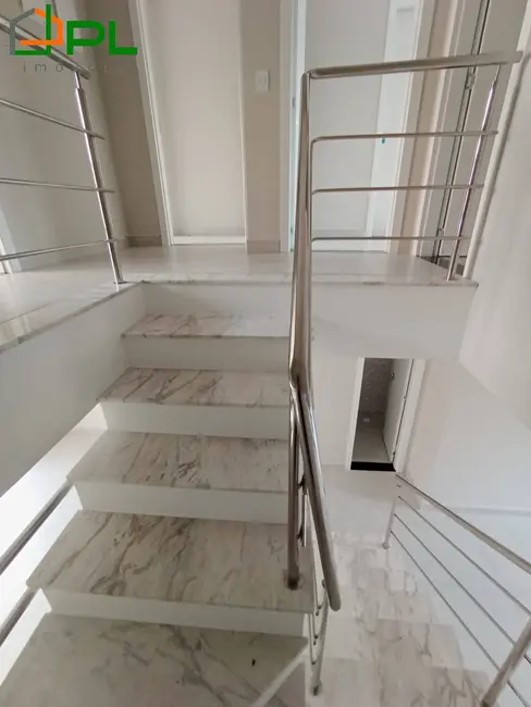 Foto 4 de Sobrado com 4 quartos à venda, 106m2 em Itapoa - SC