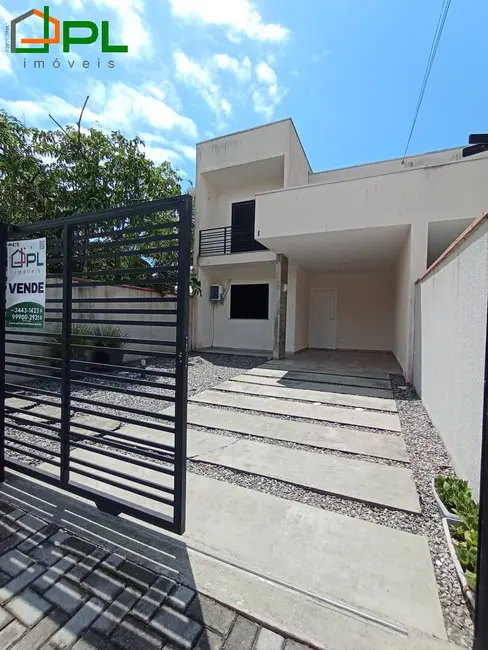 Foto 2 de Sobrado com 3 quartos à venda, 180m2 em Itapoa - SC