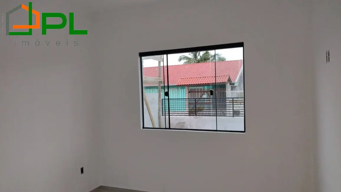 Foto 2 de Casa com 3 quartos à venda, 72m2 em Itapoa - SC