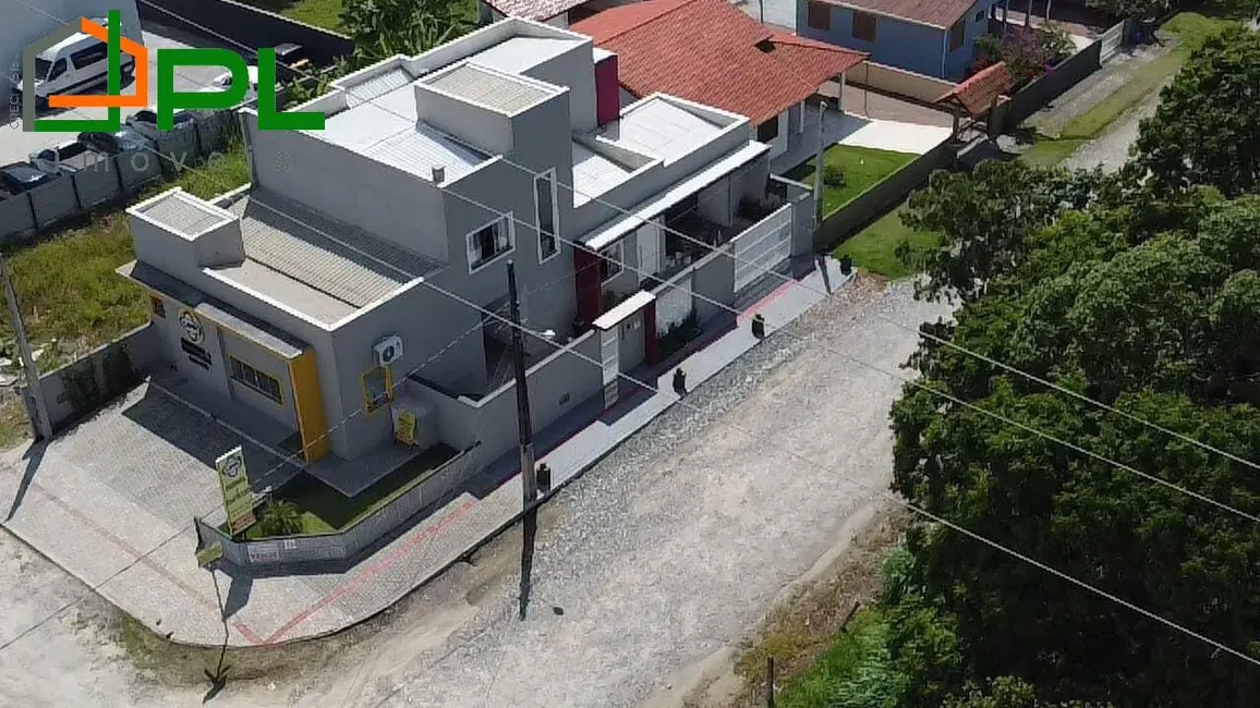 Foto 1 de Sobrado com 3 quartos à venda, 240m2 em Itapema do Norte, Itapoa - SC