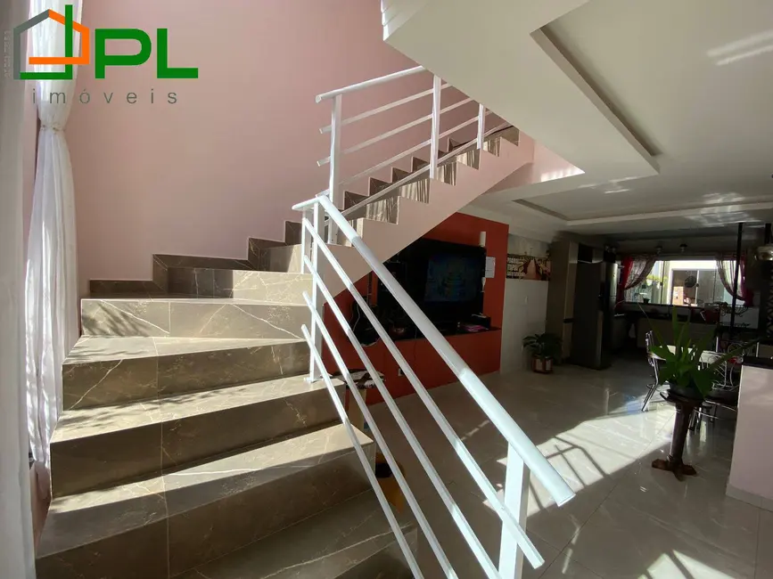 Foto 5 de Casa com 5 quartos à venda em Itapema do Norte, Itapoa - SC