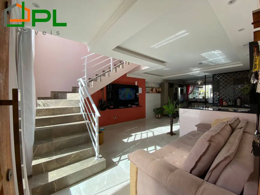 Foto 4 de Casa com 5 quartos à venda em Itapema do Norte, Itapoa - SC