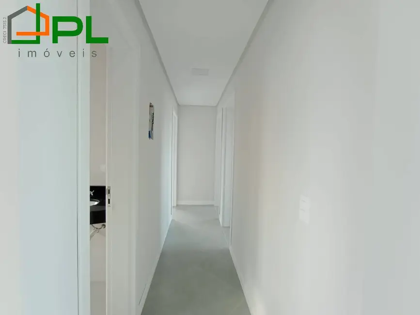 Foto 2 de Apartamento com 2 quartos à venda em Itapoa - SC