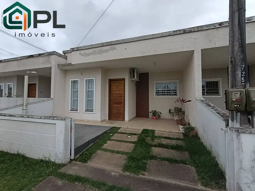 Foto 1 de Casa com 2 quartos à venda, 98m2 em Itapoa - SC