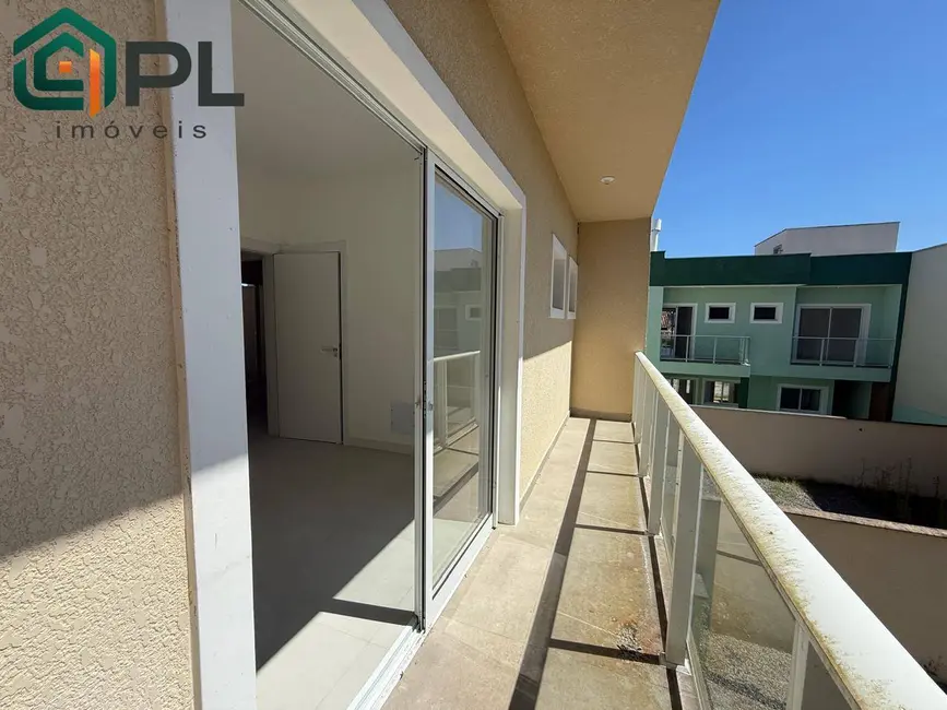 Sobrado com 3 quartos à venda, 168m2 em Itapoa - SC - imagem 8 Foto 8 de Sobrado com 3 quartos à venda, 168m2 em Itapoa - SC