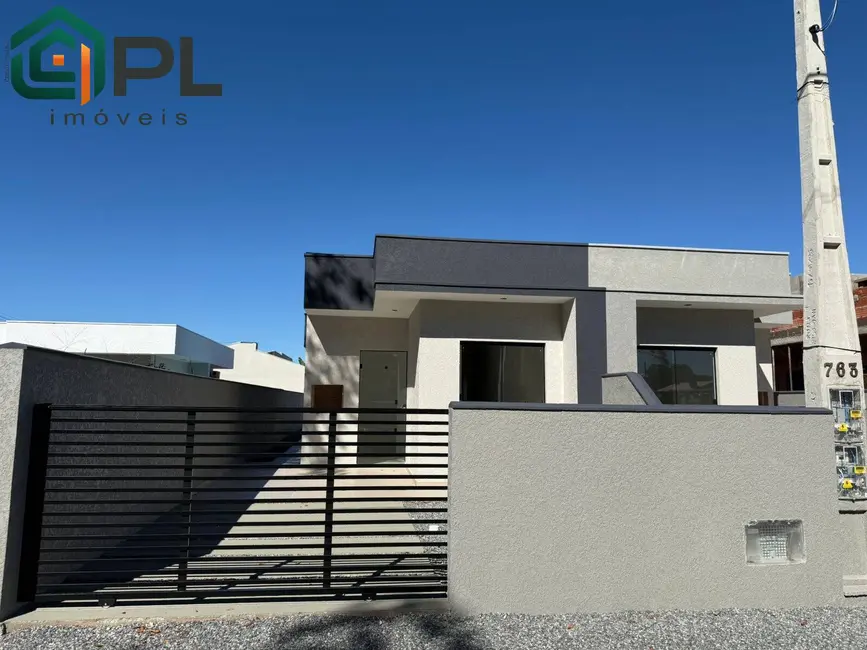 Foto 1 de Casa com 2 quartos à venda, 180m2 em Itapoa - SC