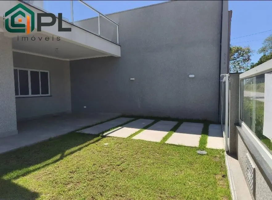 Sobrado com 5 quartos à venda, 185m2 em Itapoa - SC - imagem 4 Foto 4 de Sobrado com 5 quartos à venda, 185m2 em Itapoa - SC