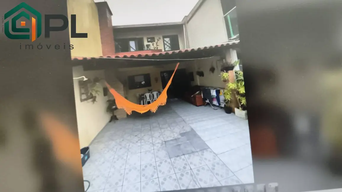 Sobrado com 3 quartos à venda em Itapoa - SC - imagem 1 Foto 1 de Sobrado com 3 quartos à venda em Itapoa - SC