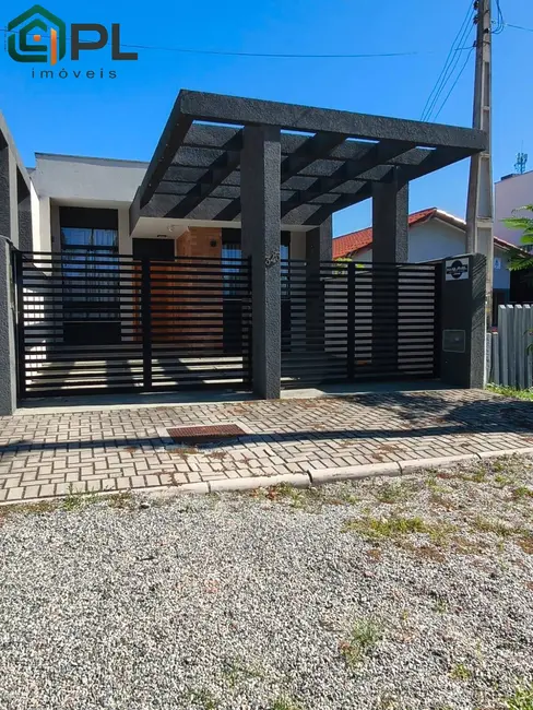 Foto 1 de Casa com 3 quartos à venda, 195m2 em Itapoa - SC