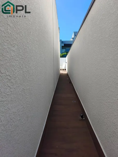 Foto 4 de Casa com 3 quartos à venda, 87m2 em Itapoa - SC