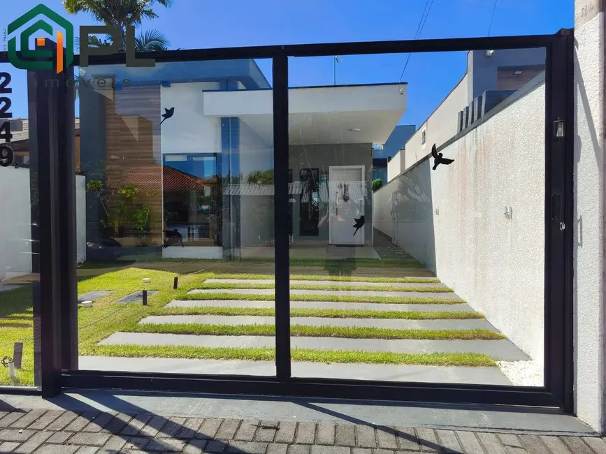 Foto 1 de Casa com 3 quartos à venda, 87m2 em Itapoa - SC