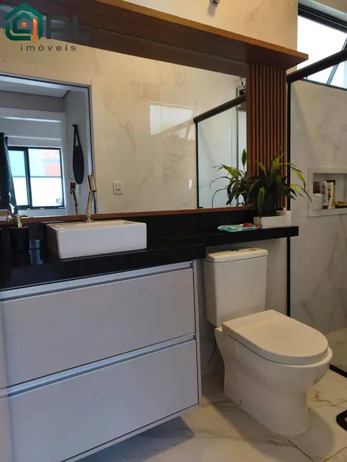 Foto 5 de Casa com 3 quartos à venda, 87m2 em Itapoa - SC