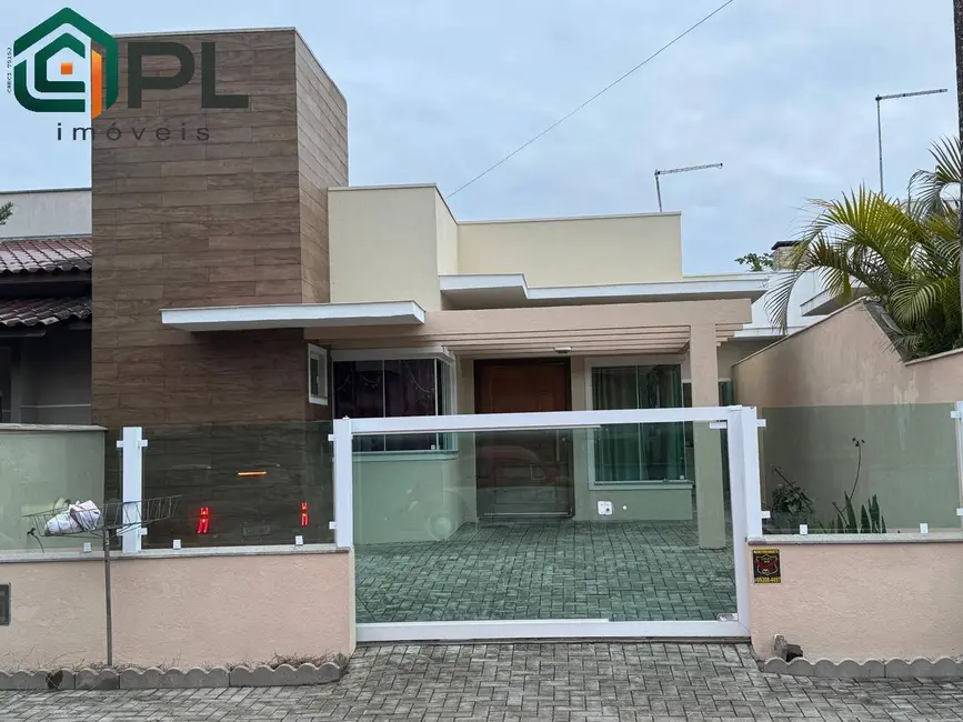 Foto 2 de Casa com 2 quartos à venda, 79m2 em Itapoa - SC