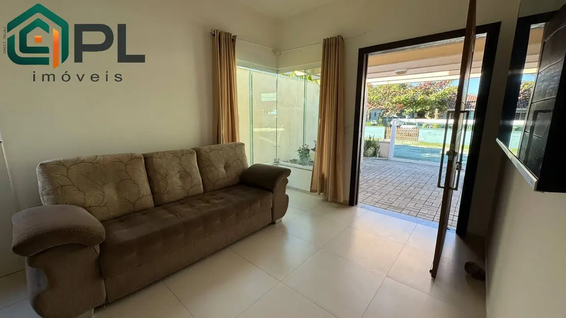Foto 4 de Casa com 2 quartos à venda, 79m2 em Itapoa - SC