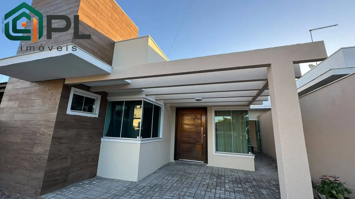 Foto 1 de Casa com 2 quartos à venda, 79m2 em Itapoa - SC