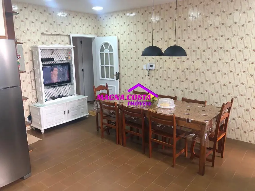 Casa com 6 quartos à venda, 400m2 em Vila Valqueire, Rio De Janeiro - RJ - imagem 7 Foto 7 de Casa com 6 quartos à venda, 400m2 em Vila Valqueire, Rio De Janeiro - RJ