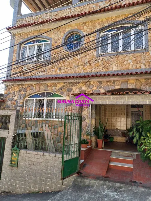 Casa com 6 quartos à venda, 332m2 em Vila Valqueire, Rio De Janeiro - RJ - imagem 4 Foto 4 de Casa com 6 quartos à venda, 332m2 em Vila Valqueire, Rio De Janeiro - RJ