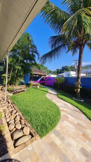 Casa com 4 quartos à venda, 342m2 em Jacarepaguá, Rio De Janeiro - RJ - imagem 4 Foto 4 de Casa com 4 quartos à venda, 342m2 em Jacarepaguá, Rio De Janeiro - RJ
